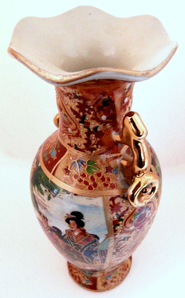 Čínská váza ručně malovaná, zlacená 200 mm